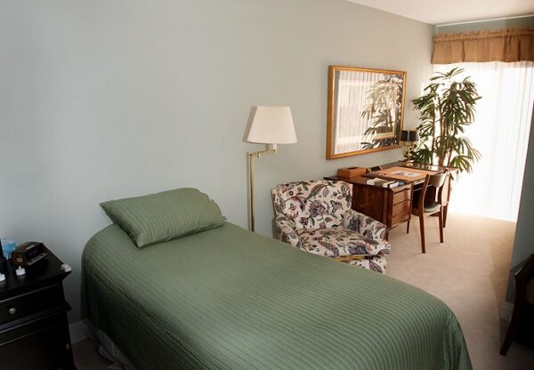 irvine-cottage-10-6-private-room-2.jpg