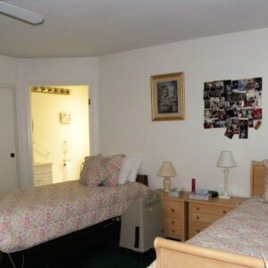 ivy-cottages-i-5-shared-room.jpg