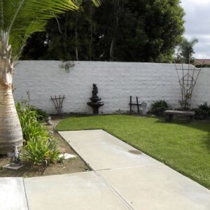 ivy-cottages-i-yard-3.jpg