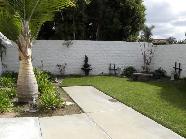ivy-cottages-i-yard-3.jpg
