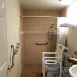 ivy-cottages-ii-restroom.jpg