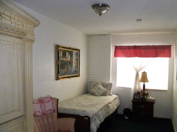 ivy-cottages-iii-private-room-3.jpg
