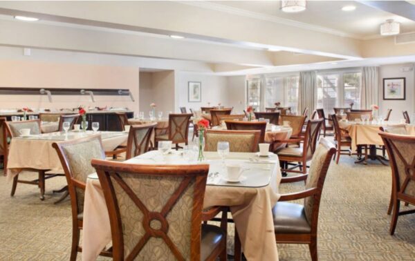 ivy-park-at-bradford-3-dining-hall.jpg
