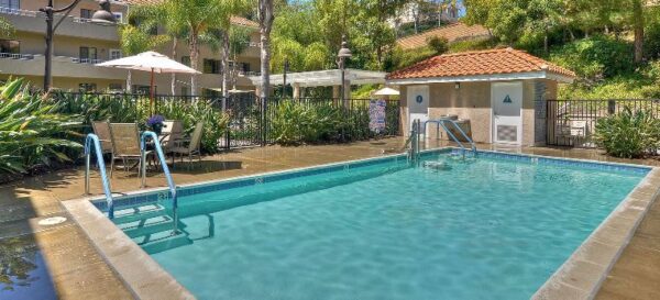 ivy-park-at-laguna-woods-12-pool.jpg