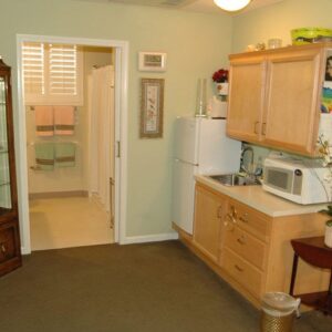ivy-park-at-tustin-apartment-kitchenette.jpg