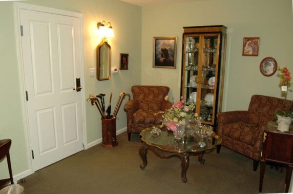 ivy-park-at-tustin-apartment-living-room.jpg