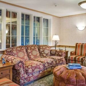 ivy-park-of-seal-beach-seating-area.jpg