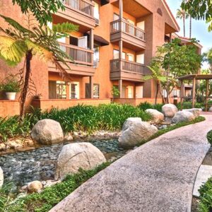 ivy-park-of-wellington-6-walkway.jpg