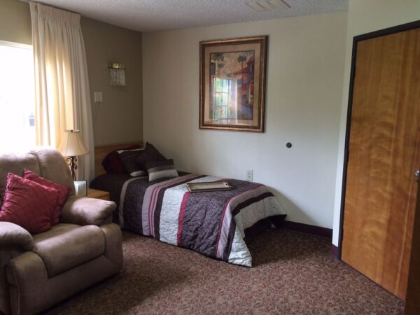 ivy-terrace-at-santa-ana-shared-apartment-4.jpg