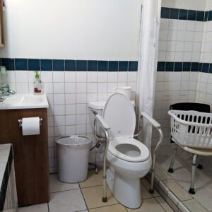 jade-residential-care-5-restroom.jpg
