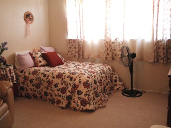 jasmins-care-home-5-private-room.jpg