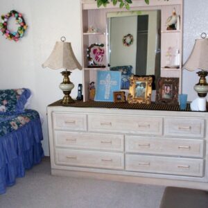 jasmins-care-home-private-room-2.jpg