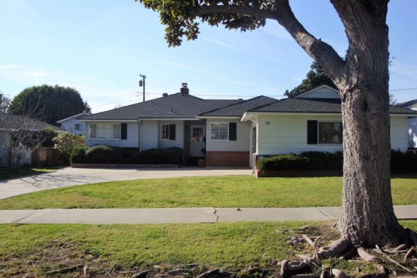jc-cottages-hollydale-1-front-view-2.jpg
