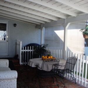 jc-cottages-hollydale-6-patio.jpg