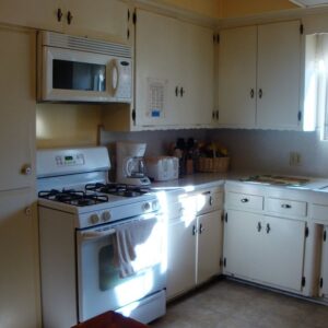 jc-cottages-hollydale-kitchen.jpg