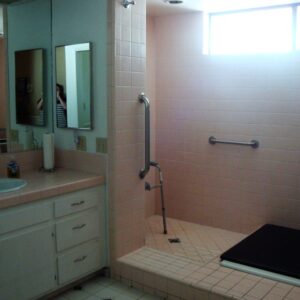 jc-cottages-hollydale-shower.jpg