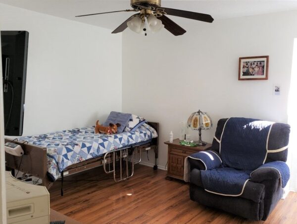 jc-cottages-lincoln-7-private-room-2.jpg