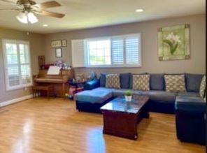 jc-home-for-seniors-care-3-living-room.jpg