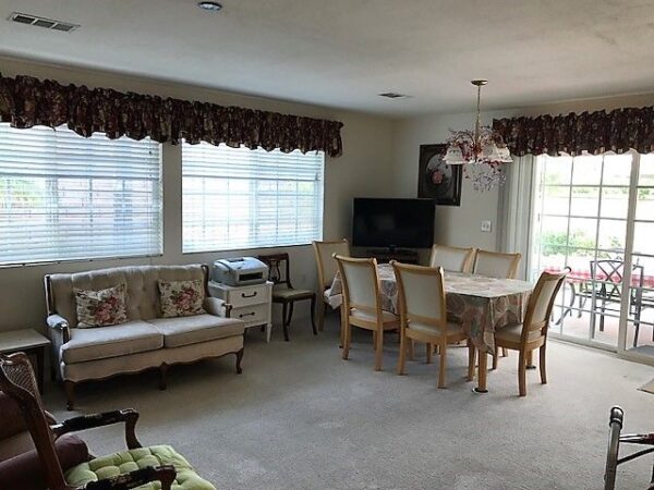 kaelas-home-for-elderly-2-4-dining-room-3.jpg