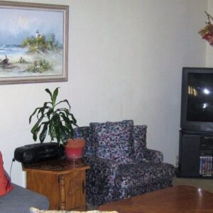 karrys-elder-care-3-living-room.jpg