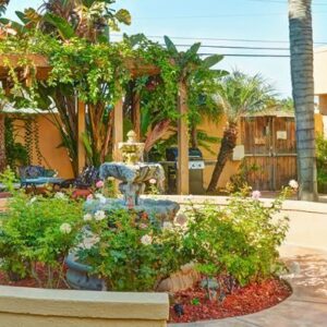 katella-senior-living-community-6-courtyard.jpg