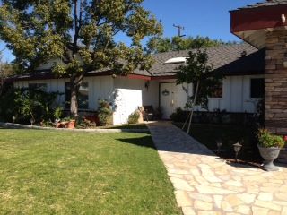 kings-court-residential-community-1-front-view.jpg