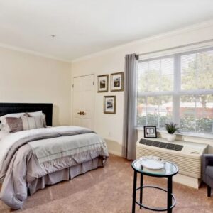 kirkwood-orange-5-apartment-bedroom.jpg