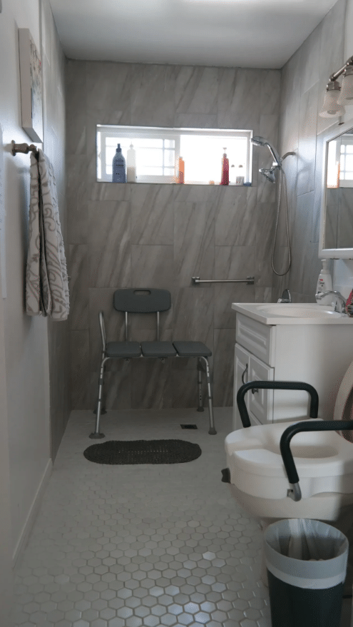 knotts-landing-luxury-care-bathroom.png