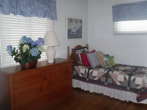 la-habra-plaza-shared-room.jpg