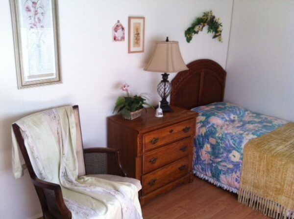 lady-marian-care-home-5-private-room.jpg