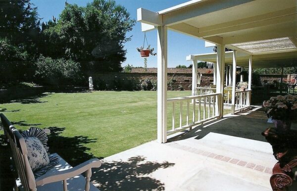 lake-forest-country-homes-ii-6-patio-and-yard.jpg
