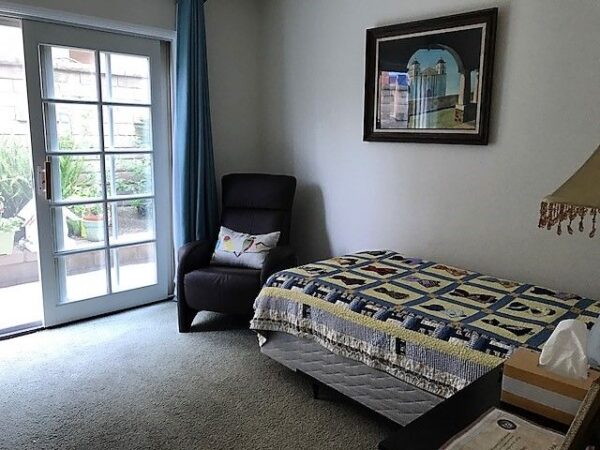 lake-forest-country-homes-ii-private-room-6.jpg