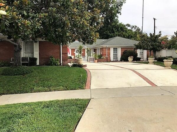 lake-forest-country-homes-iii-1-front-view.jpg