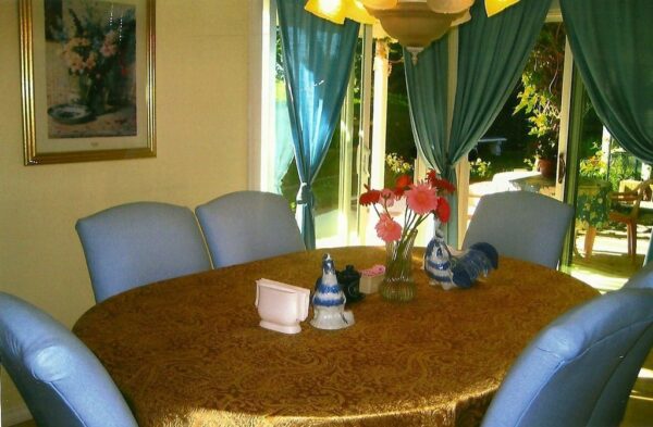 lake-forest-country-homes-iii-dining-room.jpg