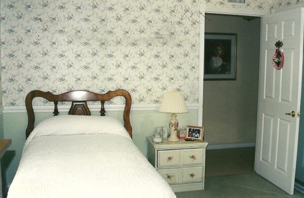 lake-forest-country-homes-iii-private-room-3.jpg