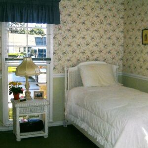 lake-forest-country-homes-iii-private-room.jpg