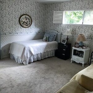 lake-forest-country-homes-iii-shared-room.jpg