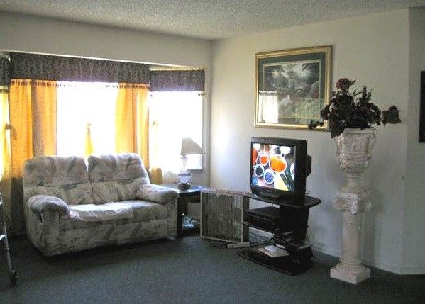 leisure-love-home-care-3-living-room.jpg