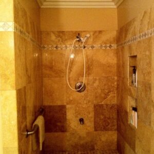 lerizas-guest-home-6-roll-in-shower.jpg