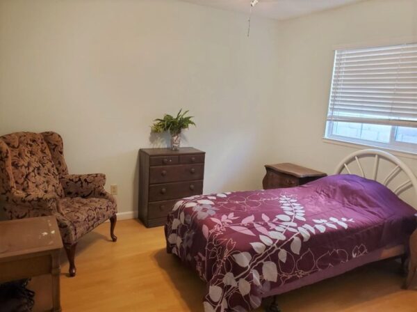 lois-guest-home-ii-7-private-room-2.jpg