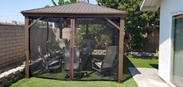 lois-guest-home-ii-backyard.jpg