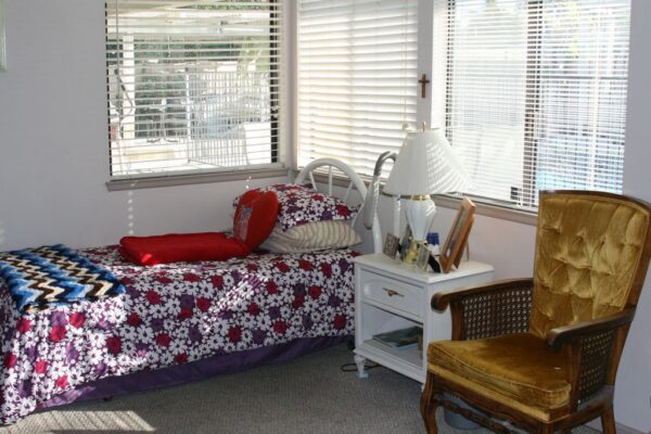 lois-guest-home-private-room-4.jpg