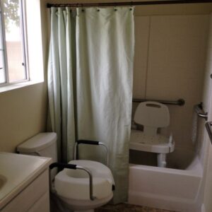 los-tiempos-senior-living-i-restroom.jpg