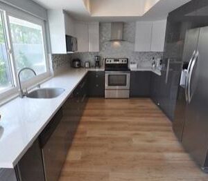 lotus-senior-care-huntington-beach-iii-3-kitchen.jpg