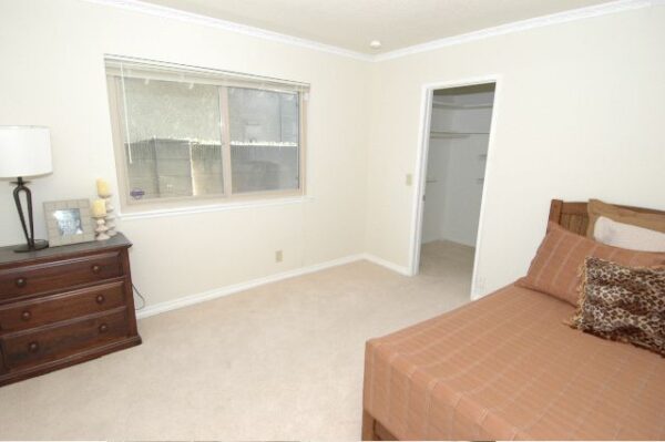 lotus-senior-care-huntington-beach-private-room-2.jpg