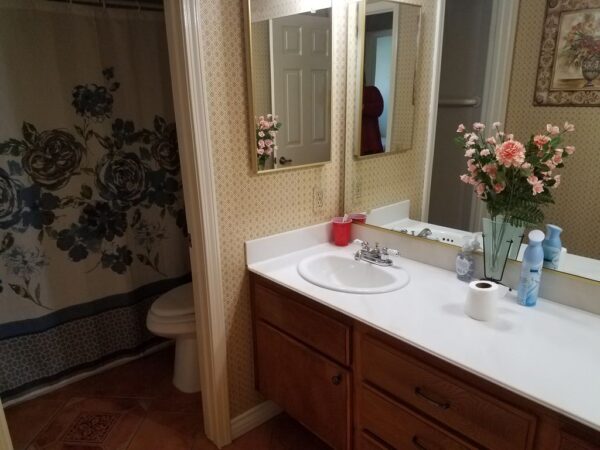 loving-elderly-care-home-6-restroom.jpg