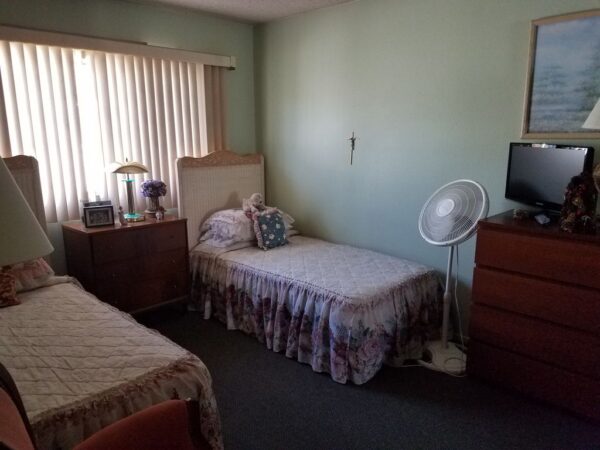 loving-elderly-care-home-shared-room-2.jpg