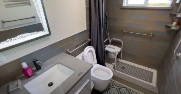 loving-home-care-6-bathroom.jpg