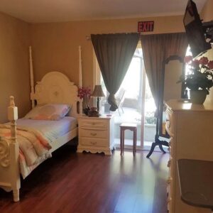 lr-care-home-5-private-room.jpg