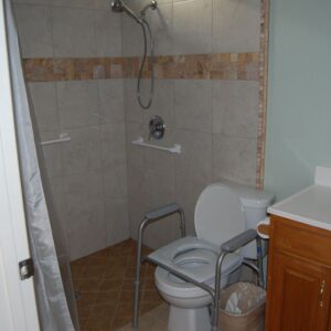 lr-care-home-6-restroom.jpg